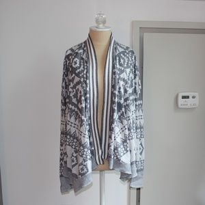 Abercrombie & Fitch Pattern Cardigan Sweater